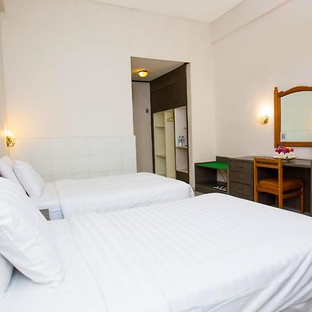 Green Garden Hotel Berastagi Dış mekan fotoğraf