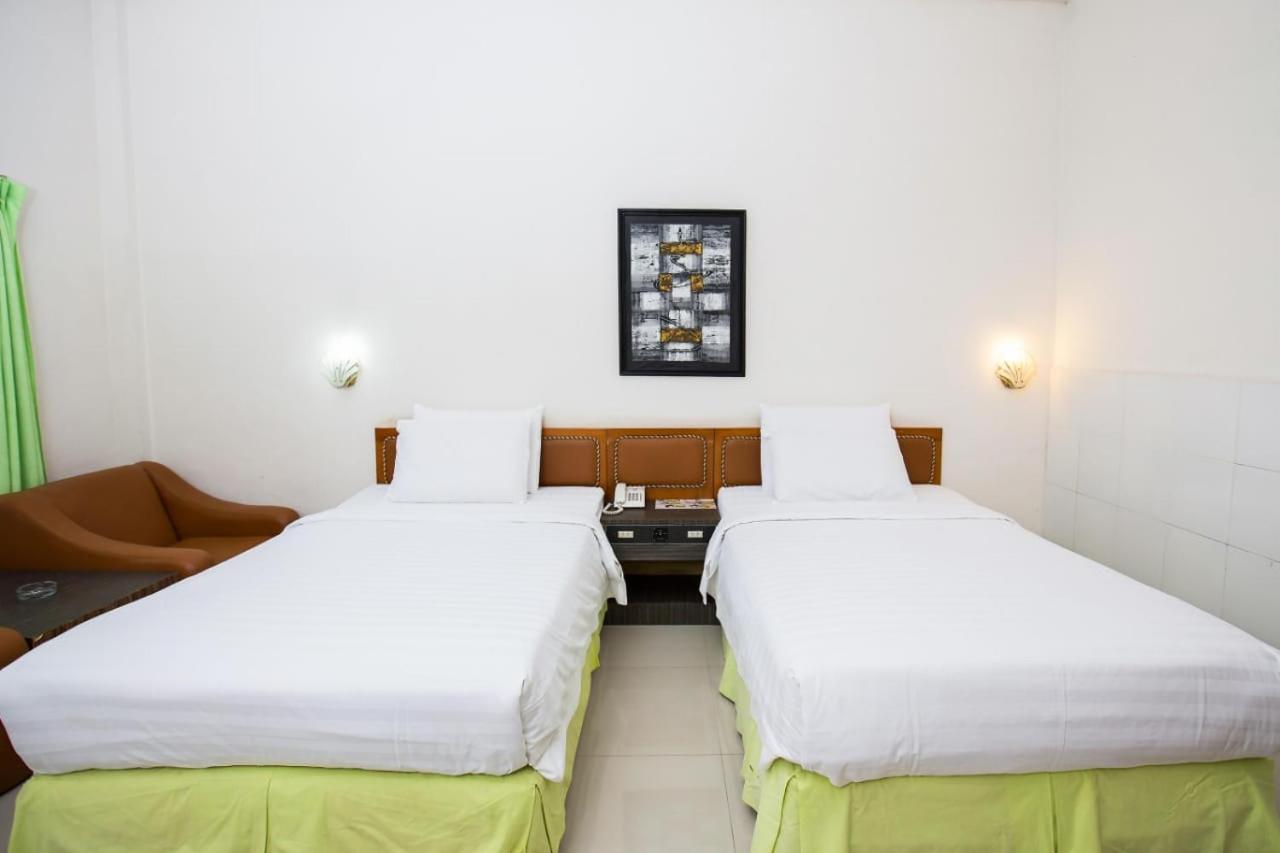 Green Garden Hotel Berastagi Dış mekan fotoğraf