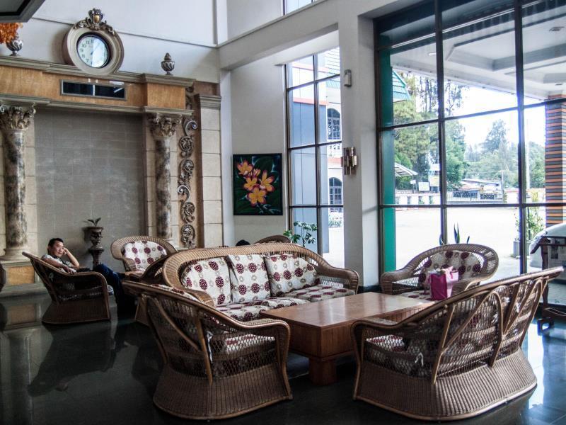 Green Garden Hotel Berastagi Dış mekan fotoğraf